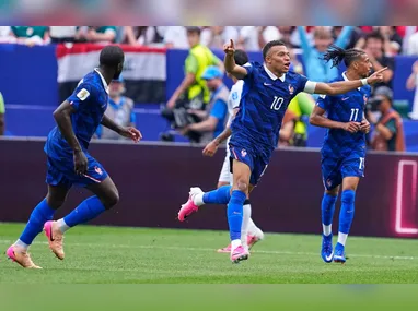 Erling Haaland, da Noruega, comemora após marcar o seu segundo gol na partida entre Noruega e Senegal válida pela 2ª rodada do Grupo I da Copa do Mundo 2026, em East Rutherford, no estado de Nova Jersey, nos Estados Unidos, nesta segunda-feira, 22