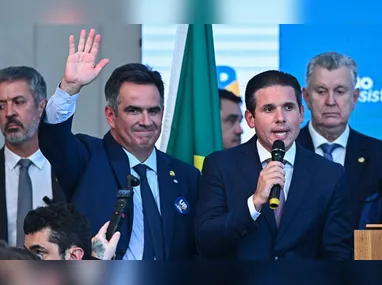 Daniel Vorcaro (à esq) e Ciro Nogueira (à dir) em Courchevel, nos Alpes franceses