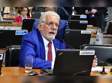 Renan Santos e Sophia Chablau