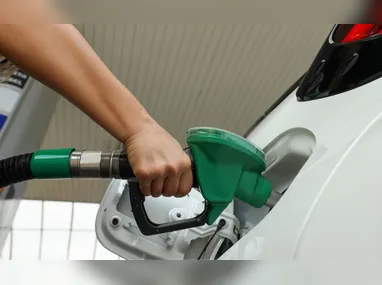Imagem ilustrativa da imagem Petrobras aumenta preço da gasolina a partir desta sexta-feira
