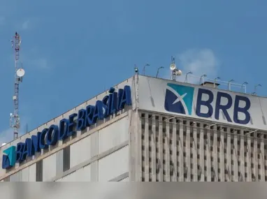 Imagem ilustrativa da imagem Polícia prende servidores de banco por golpe contra mais de 3.500 aposentados