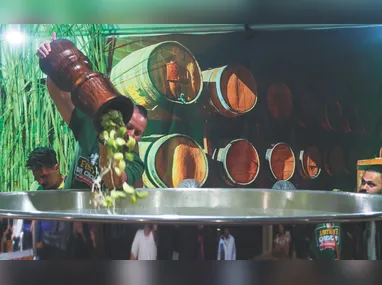 Imagem ilustrativa da imagem Recorde com caipirinha de 1.500 litros em festival de São Roque do Canaã