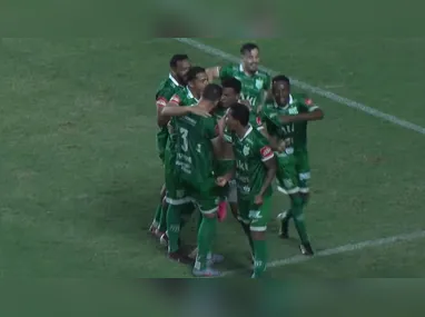 Vitória e Vilavelhense empataram em 2 a 2 no jogo da ida, no Kleber Andrade. Quem vencer nesta terça vai à final