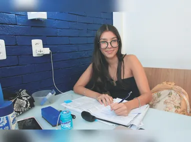 Imagem ilustrativa da imagem Saiba como concorrer a 1.000 vagas para disputar bolsas com nota do Enem