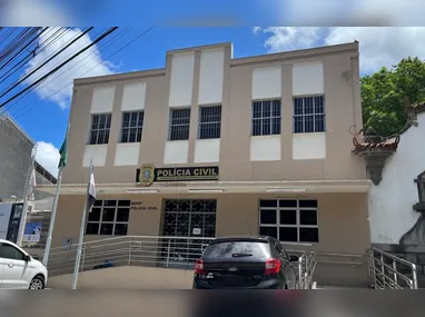 Atirador teria chegado ao local com a arma em punho e disparado contra as vítimas no bairro São Cristóvão, em Vitória