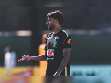 Wesley parecia despontar como o principal candidato para assumir a posição carente de um dono na seleção brasileira durante a Copa do Mundo