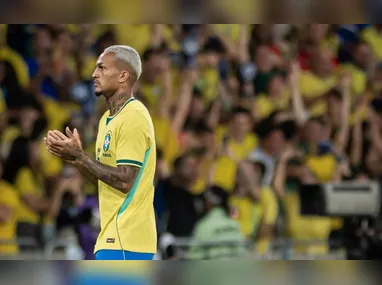Imagem ilustrativa da imagem Wesley sai de campo chorando e amplia crise na lateral do Brasil