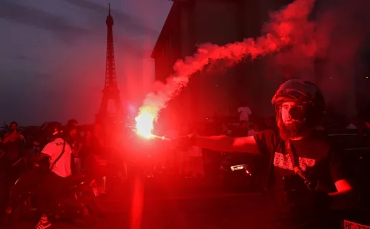 Imagem ilustrativa da imagem Comemoração de título do PSG tem 416 detidos e ao menos 7 policiais feridos