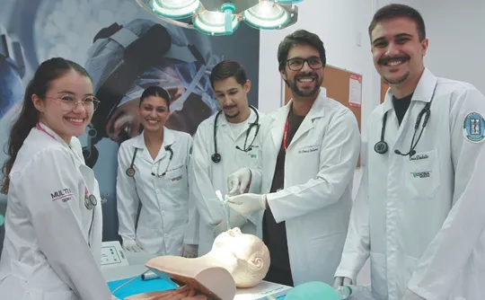 Imagem ilustrativa da imagem Mais de 700 vagas em cursos de Medicina no ES. Saiba como se inscrever