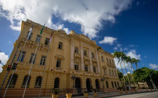 Imagem ilustrativa da imagem Pesquisa Datafolha para o Governo de PE e Senado sai nesta quinta na TV Tribuna