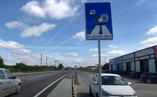 Imagem ilustrativa da imagem Radar de velocidade média entra em teste na BR e flagra carro a 124 km/h