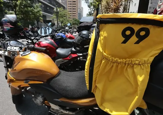 Imagem ilustrativa da imagem App 99 desenvolve tecnologia para monitorar motociclistas parceiros