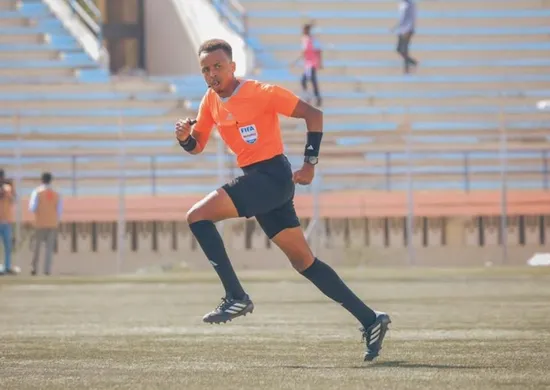 Imagem ilustrativa da imagem Árbitro barrado nos EUA antes da Copa acusa preconceito