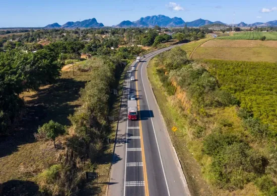 Imagem ilustrativa da imagem BR-101 será interditada em Ibiraçu para detonação de rochas nesta quarta-feira