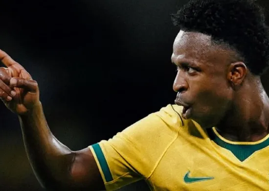 Imagem ilustrativa da imagem Brasil goleia Panamá em amistoso pré-Copa com 'líder' Vini Jr e reservas famintos