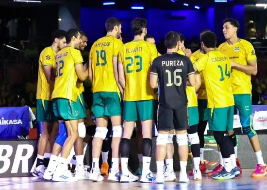 Imagem ilustrativa da imagem Brasil sofre com italianos e arbitragem polêmica e perde 2º jogo na Liga das Nações