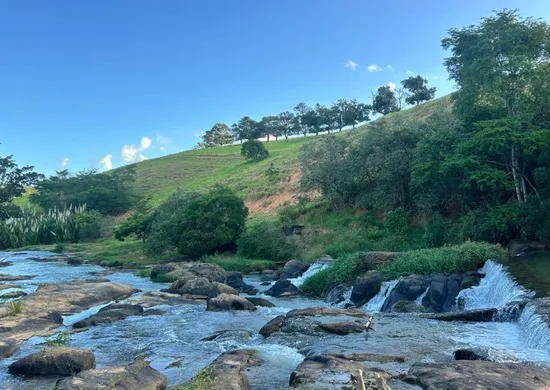 Imagem ilustrativa da imagem Cachoeira do Jarrão, Pesqueiro do Jefinho e Espaço Agazeh: o que conhecer em Fundão