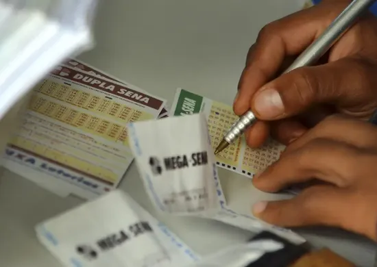 Imagem ilustrativa da imagem Caixa encerra sorteios da Mega-Sena e de outras loterias aos sábados