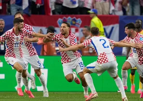 Imagem ilustrativa da imagem Croácia vence Gana, avança em segundo e evita possível duelo com o Brasil na Copa