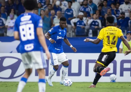 Imagem ilustrativa da imagem Cruzeiro goleia Barcelona de Guayaquil e obtém vaga nas oitavas da Libertadores
