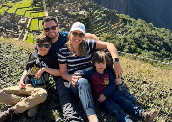 Imagem ilustrativa da imagem Família vive aventura de 16 mil km dentro de carro pela América do Sul