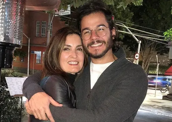 Imagem ilustrativa da imagem Fátima Bernardes revela conselho que recebeu da filha sobre namoro com Túlio