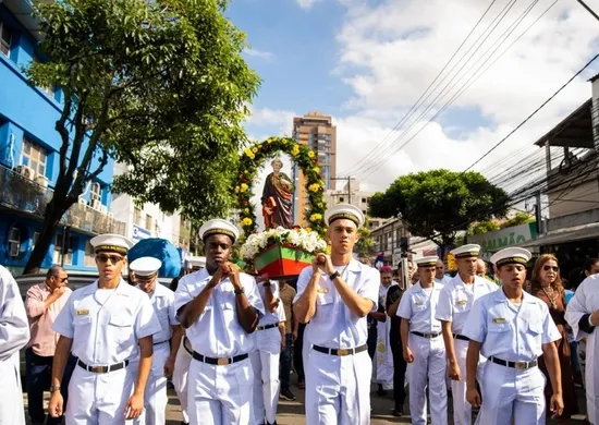 Imagem ilustrativa da imagem Festa de São Pedro reúne 50 mil em Vitória e celebra classificação do Brasil