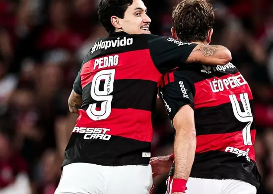 Imagem ilustrativa da imagem Flamengo sai na frente, mas São Paulo arranca empate e 'ajuda' o Palmeiras