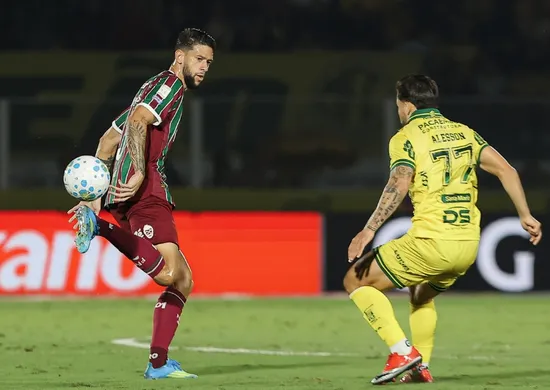 Imagem ilustrativa da imagem Fluminense chega a 9ª partida sofrendo gol e acende alerta na defesa