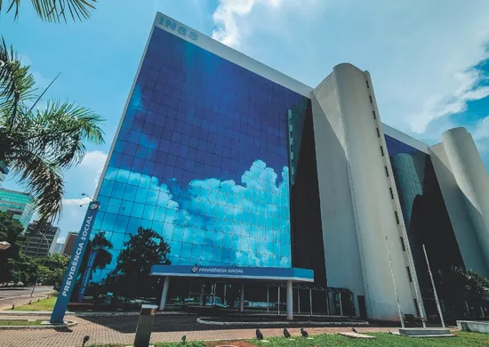 Imagem ilustrativa da imagem INSS vai abrir concurso com até 10 mil vagas e salário de R$ 9.874