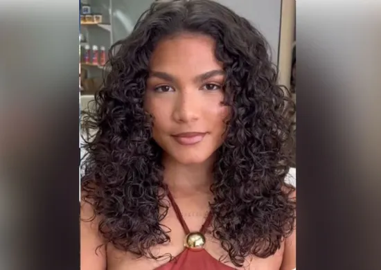 Imagem ilustrativa da imagem Jovem se joga de carro, é atropelada por ônibus e morre na BR-408, no Grande Recife