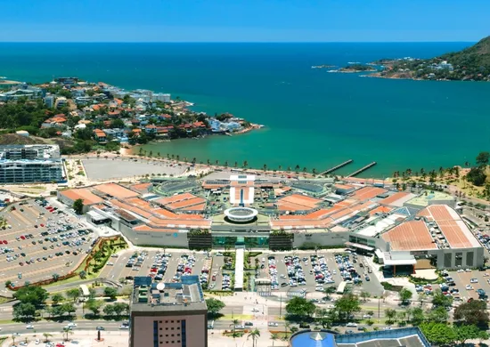 Imagem ilustrativa da imagem Lojas de shoppings vão abrir mais cedo no domingo