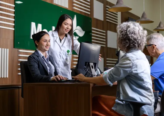 Imagem ilustrativa da imagem MedSênior abre mais de 400 vagas de emprego no país, 145 delas em Vitória