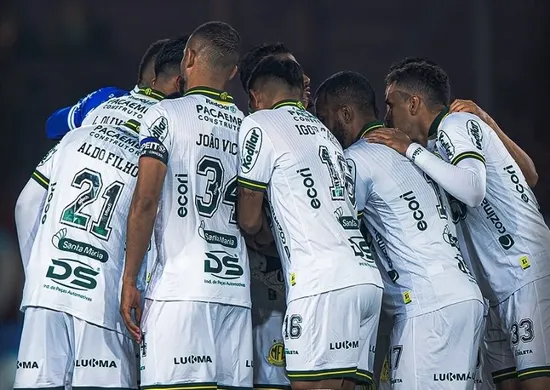 Imagem ilustrativa da imagem Mirassol perde para Lanús, vê LDU virar e fecha grupo como vice na Libertadores