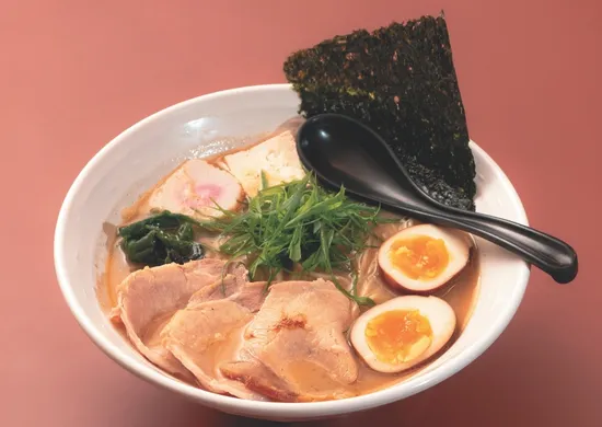 Imagem ilustrativa da imagem Muito além do sushi: veja os elementos da culinária oriental que atrai fãs