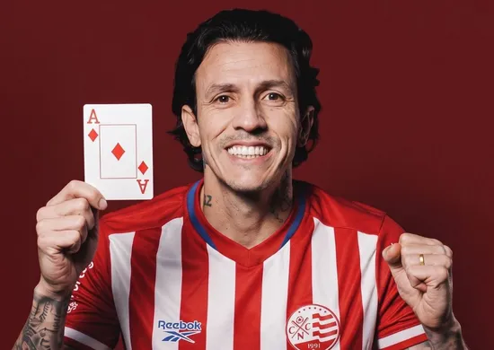 Imagem ilustrativa da imagem Náutico anuncia o retorno do meio-campista Jean Carlos