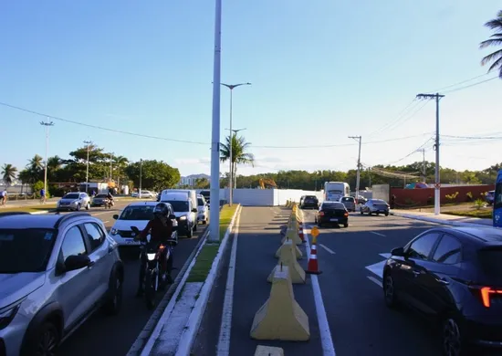 Imagem ilustrativa da imagem Nova fase das obras do Mergulhão de Camburi reduzem faixas da Norte-Sul
