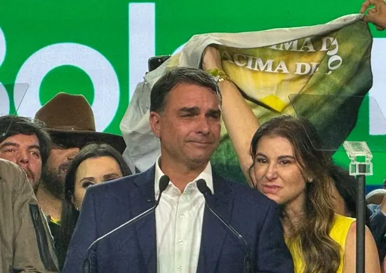 Imagem ilustrativa da imagem PL lança candidatura de Flávio Bolsonaro à Presidência