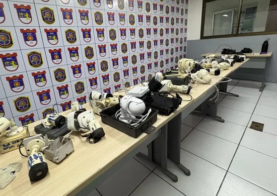 Imagem ilustrativa da imagem PM desmantela “Big Brother” do crime e prende três na Zona Sul do Recife
