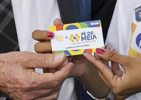 Imagem ilustrativa da imagem Pé-de-Meia: nascidos em setembro e outubro recebem parcela