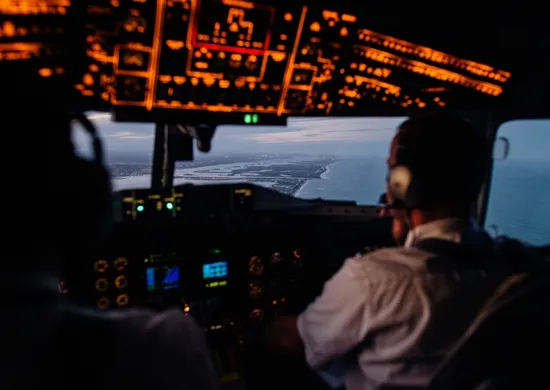 Imagem ilustrativa da imagem Piloto relata 'calafrio' ao controle aéreo após ver luzes em Londrina