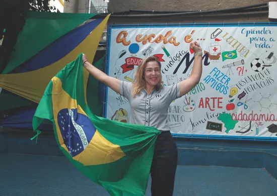 Imagem ilustrativa da imagem Repartições, escolas e lojas fecham para o jogo do Brasil na próxima segunda
