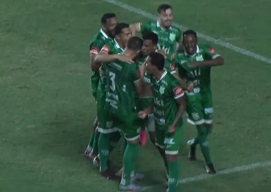 Imagem ilustrativa da imagem Rio Branco perde para o Uberlândia no Kleber Andrade e se complica na Série D