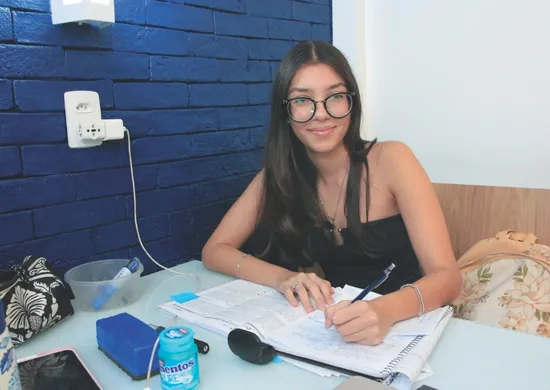Imagem ilustrativa da imagem Saiba como concorrer a 1.000 vagas para disputar bolsas com nota do Enem