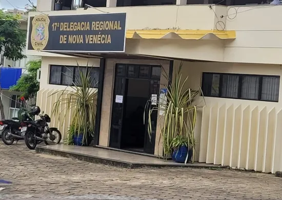 Imagem ilustrativa da imagem Suspeita de matar homem a facadas é presa no Norte do ES