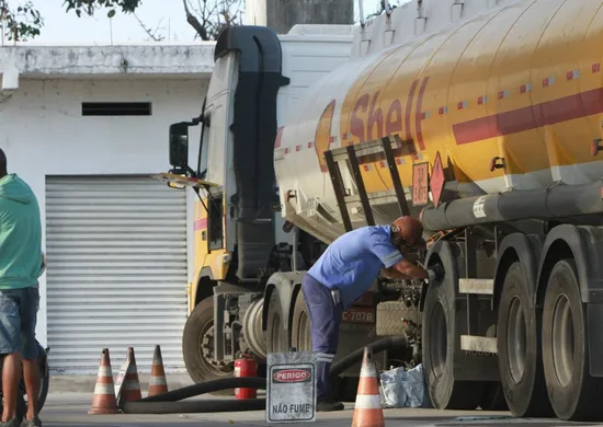 Imagem ilustrativa da imagem Tanqueiros preparam greve para a próxima semana