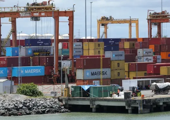 Imagem ilustrativa da imagem Tarifa de 37,5% dos EUA atinge US$ 6,6 bi em exportações do Brasil