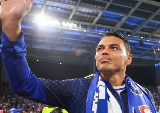 Imagem ilustrativa da imagem Thiago Silva deixa o Porto após cinco meses de clube