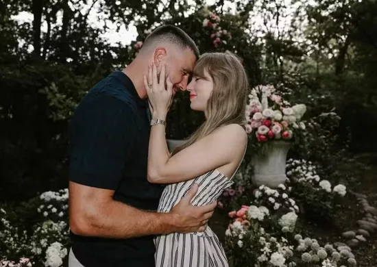 Imagem ilustrativa da imagem Tia de Taylor Swift revela detalhes do casamento da cantora com Travis Kelce