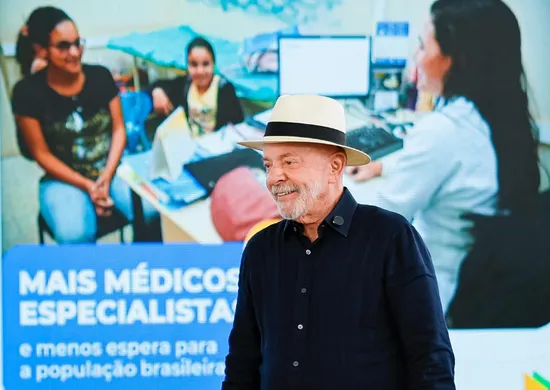 Imagem ilustrativa da imagem Tive um câncer de pele, e eu estou tratando para ficar bonitão, diz Lula